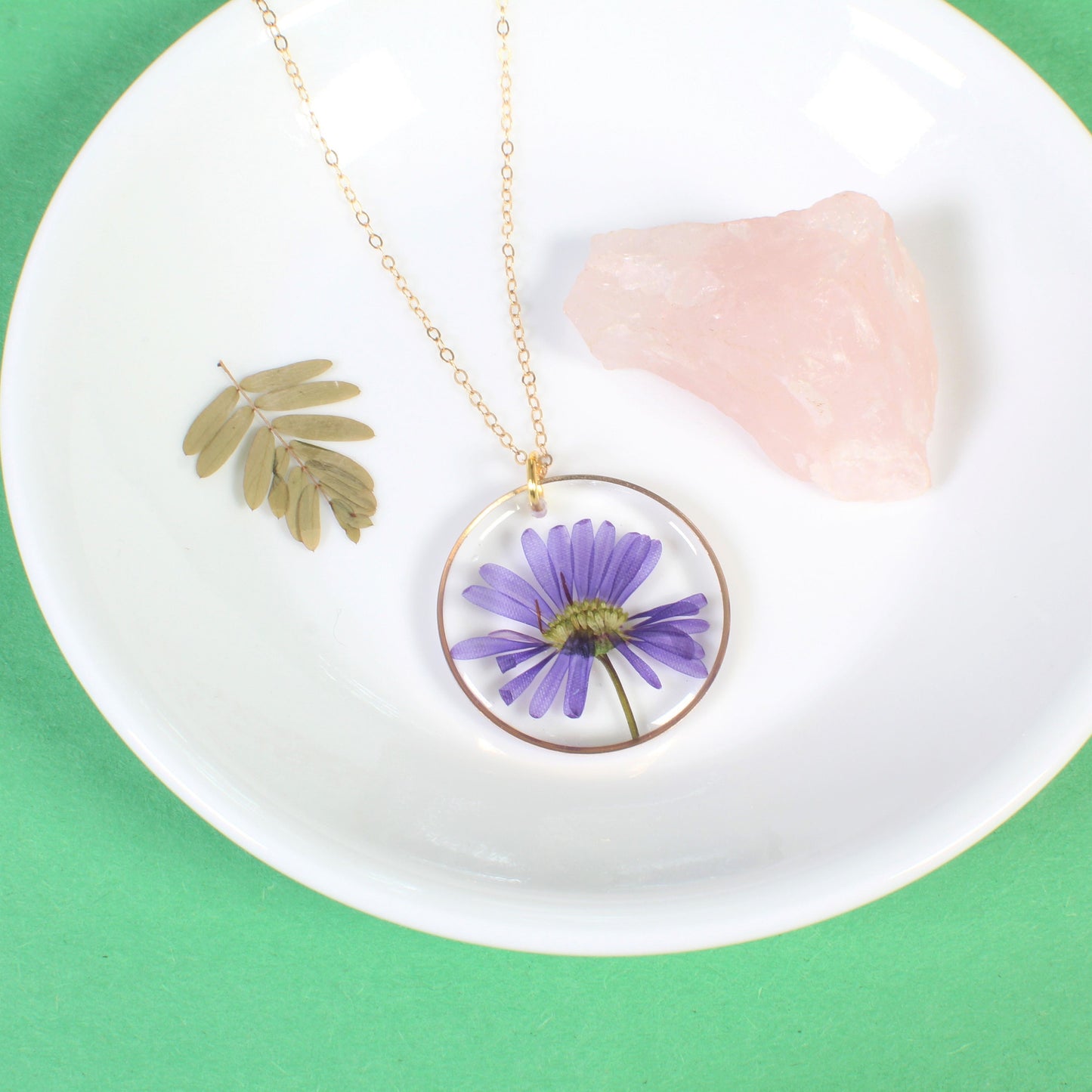 September birth flower necklaces, purple aster jewelry, pressed flower pendant, handcrafted resin jewelry, dried flowers, aster daisy