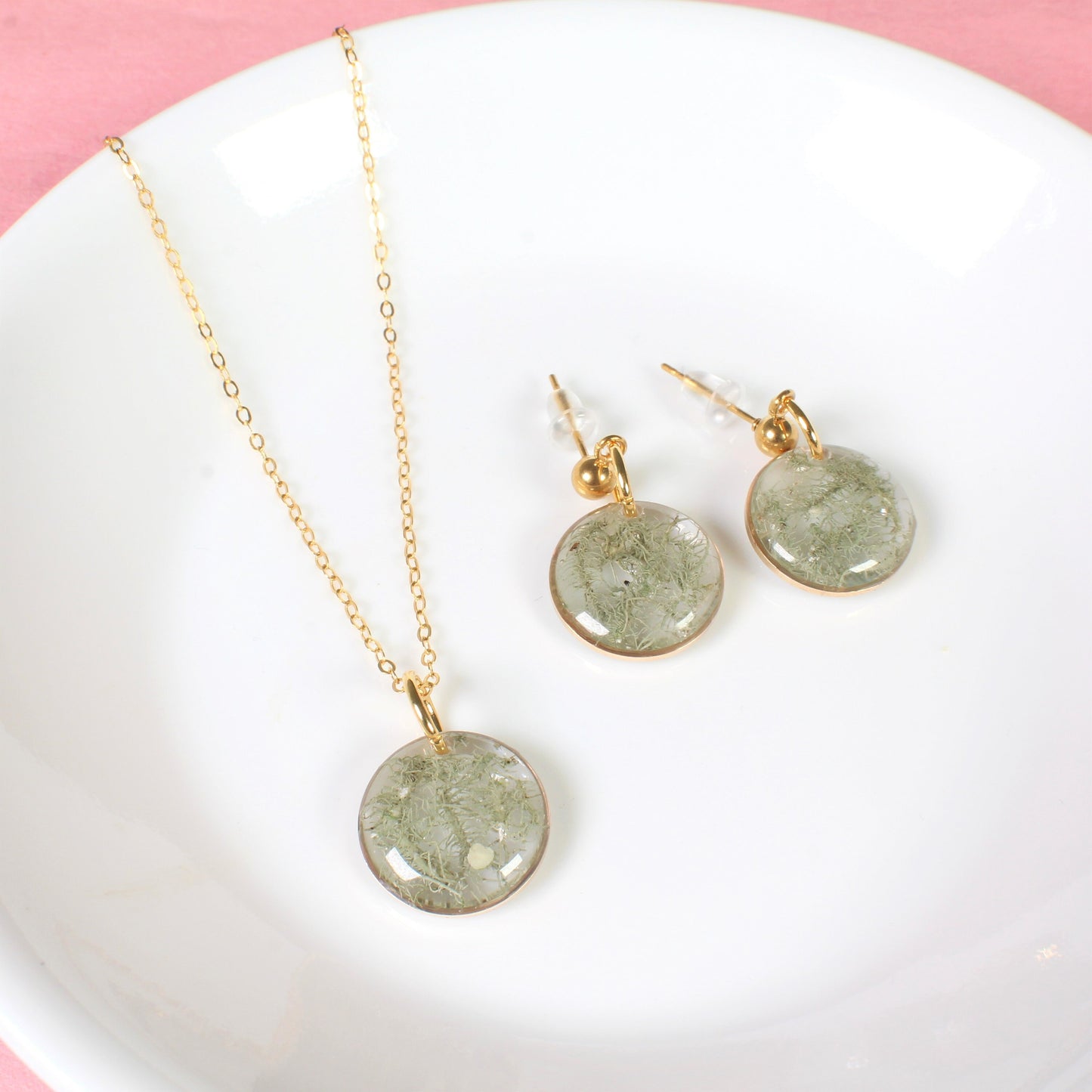 Moss earrings, real forest moss jewelry, plant dangles, nature jewelry for women, handmade resin gift, unique, terrarium studs, natural gift