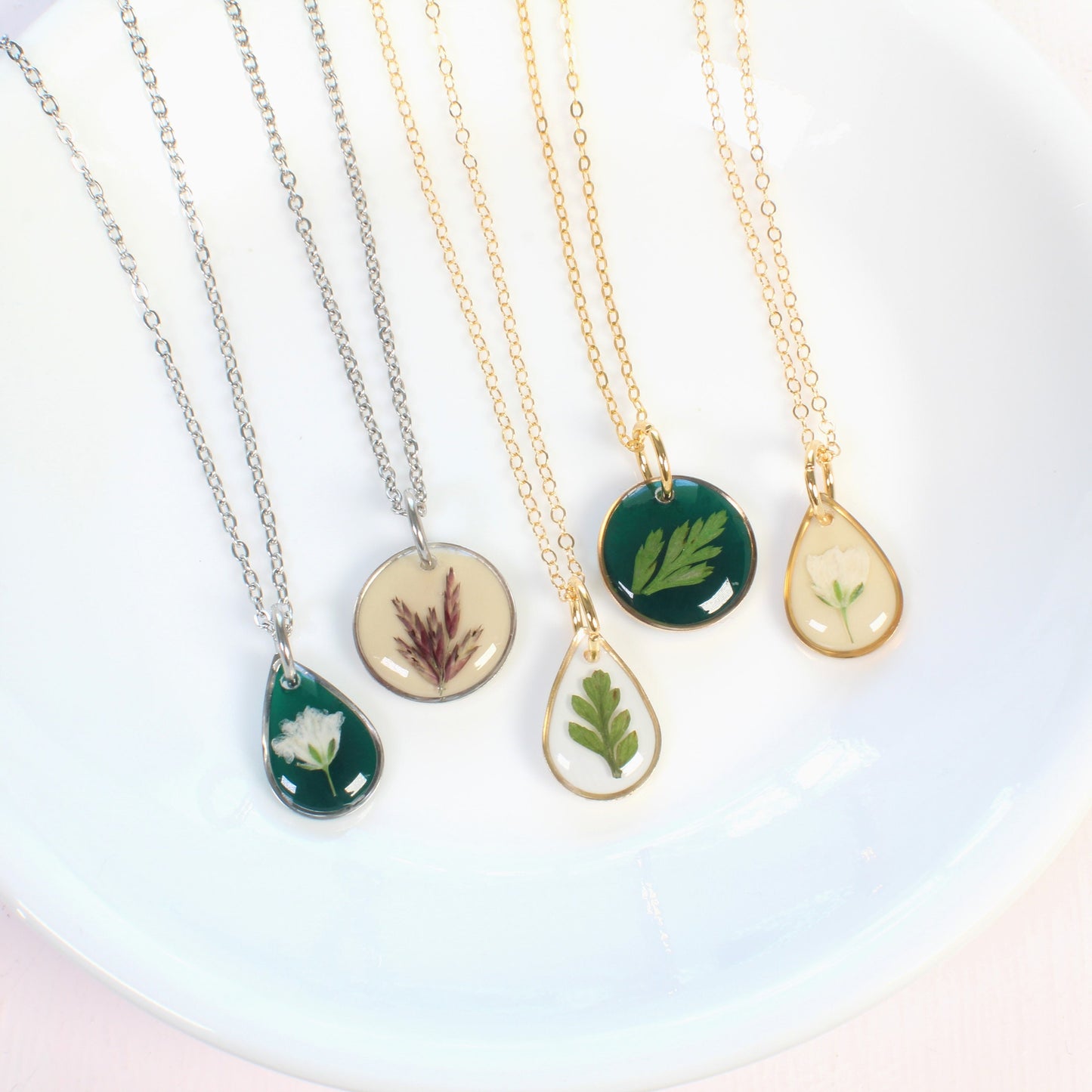 Green fern leaf pendant necklace, small dainty handmade resin jewelry, deep dark emerald, nature lover gift, minimalist, plant, botanical
