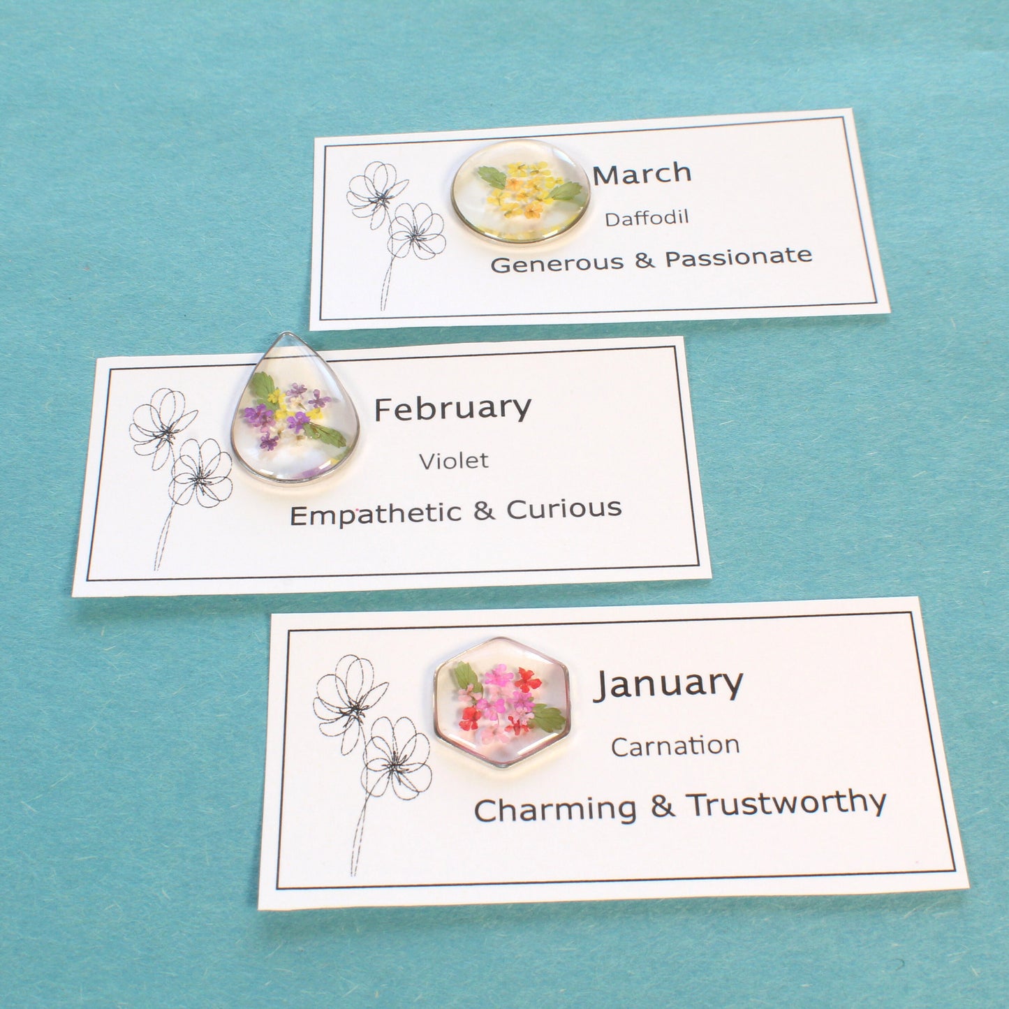Custom birth month pressed flower bouquet necklace, unique gift for her, family garden resin jewelry personalized handmade botanical pendant