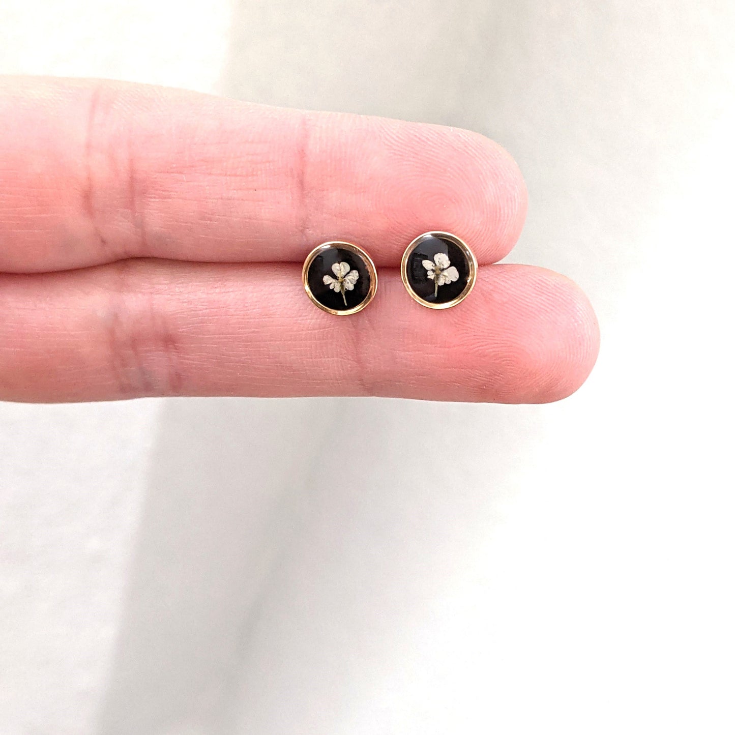 Small pressed flower stud earrings, gold, silver, black, white, handmade resin botanical jewelry, minimalist plant lover gift, titanium