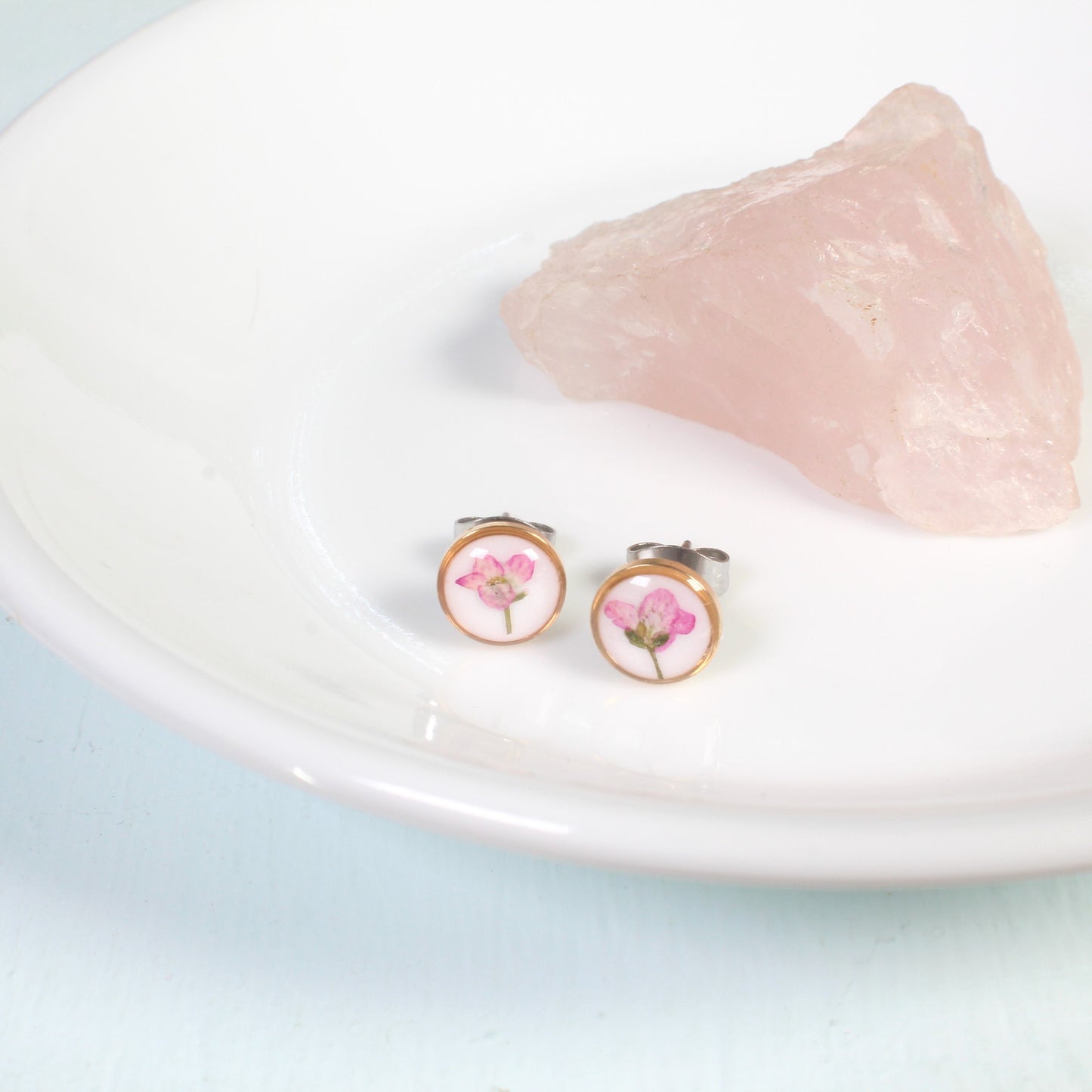Tiny pressed flower earrings, light pink dry flower studs, hypoallergenic titanium, botanical wildflower jewelry, minimalist, small handmade