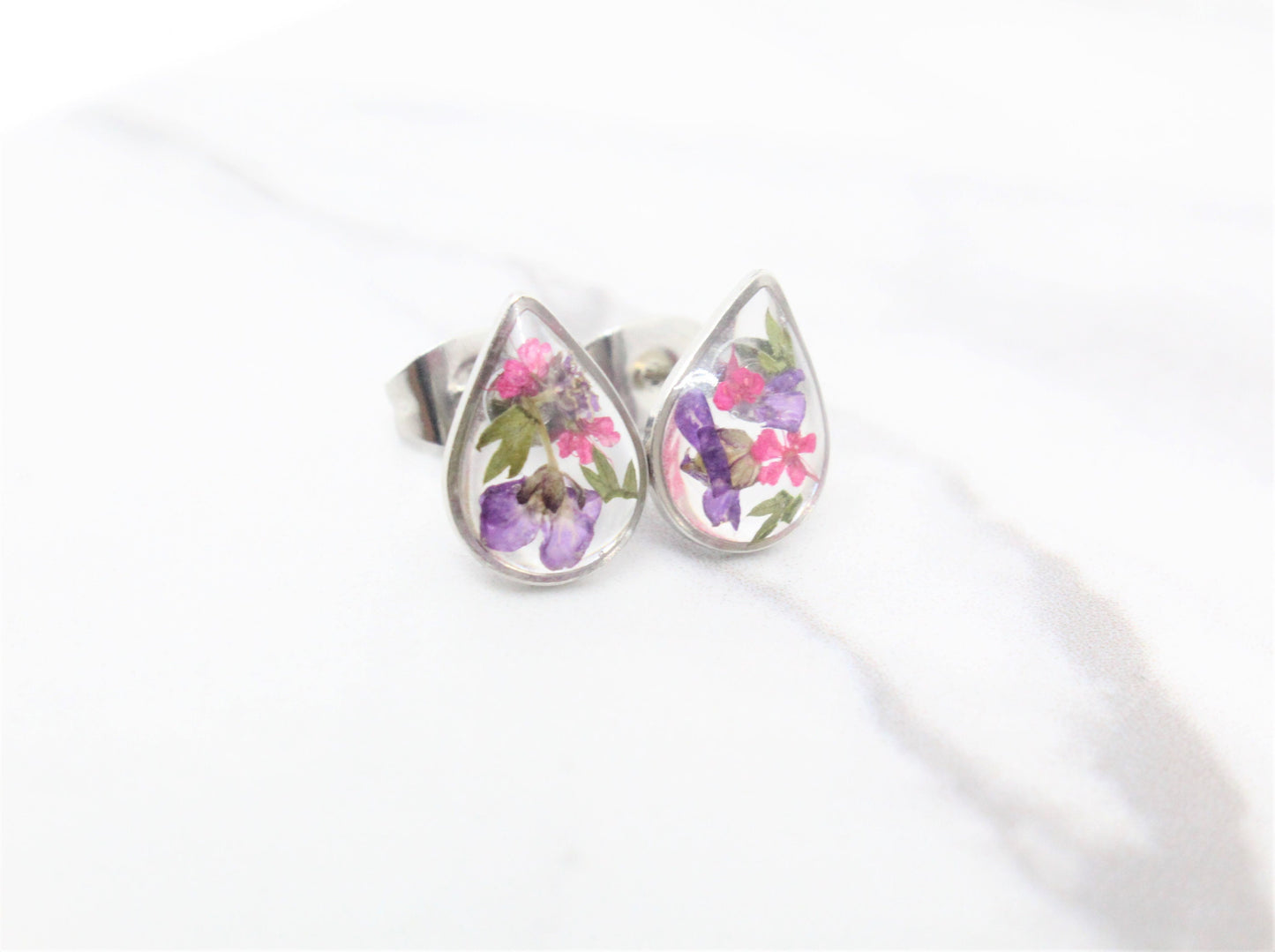 Pressed Flower Studs, Wildflower Posts, Real Flower Jewelry, Resin Earrings, Pressed Flower Jewelry, Titanium Earrings, Nature studs