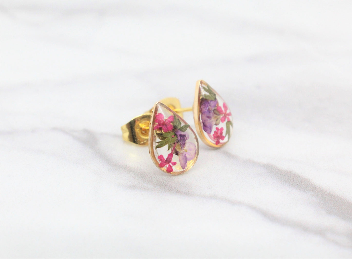 Pressed Flower Studs, Wildflower Posts, Real Flower Jewelry, Resin Earrings, Pressed Flower Jewelry, Titanium Earrings, Nature studs