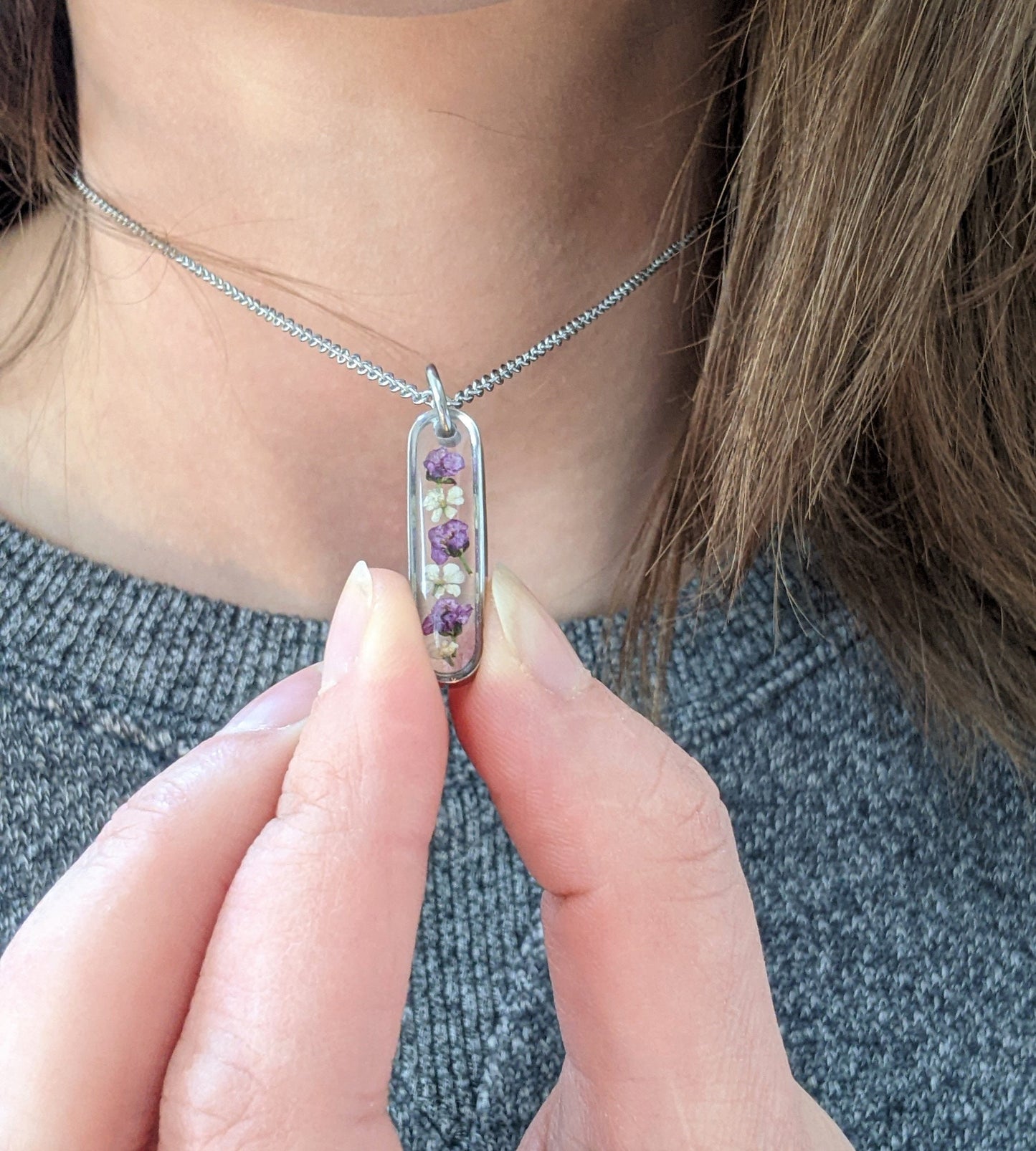 Pressed flower necklace, Dainty Oval Bar, Small Purple and White Dried Flowers in Resin, Delicate, Silver, Nature, Handmade botanical