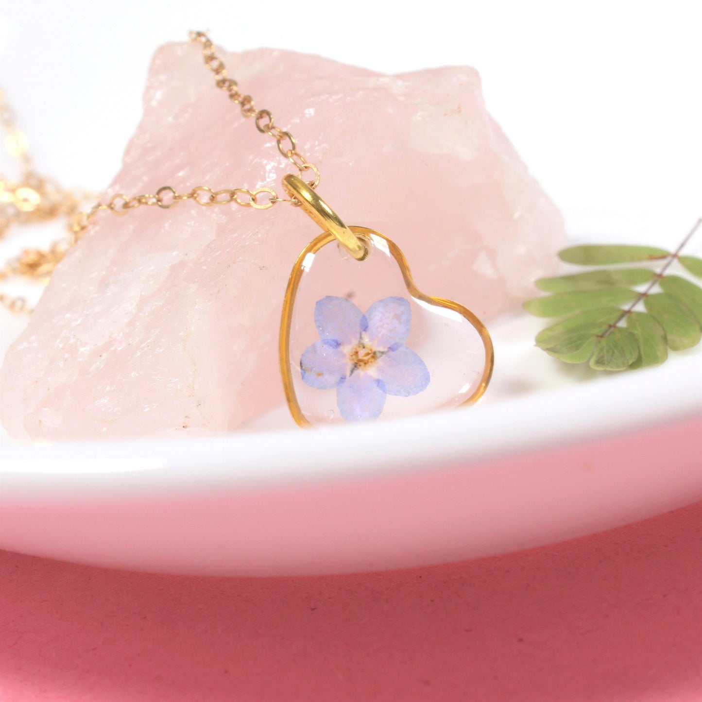Forget Me Not Necklace, Small Pressed Flower Heart Pendant, Dainty Forget-me-not Resin Jewelry, Gift for Loss, Forgetmenot, Valentine's Gift