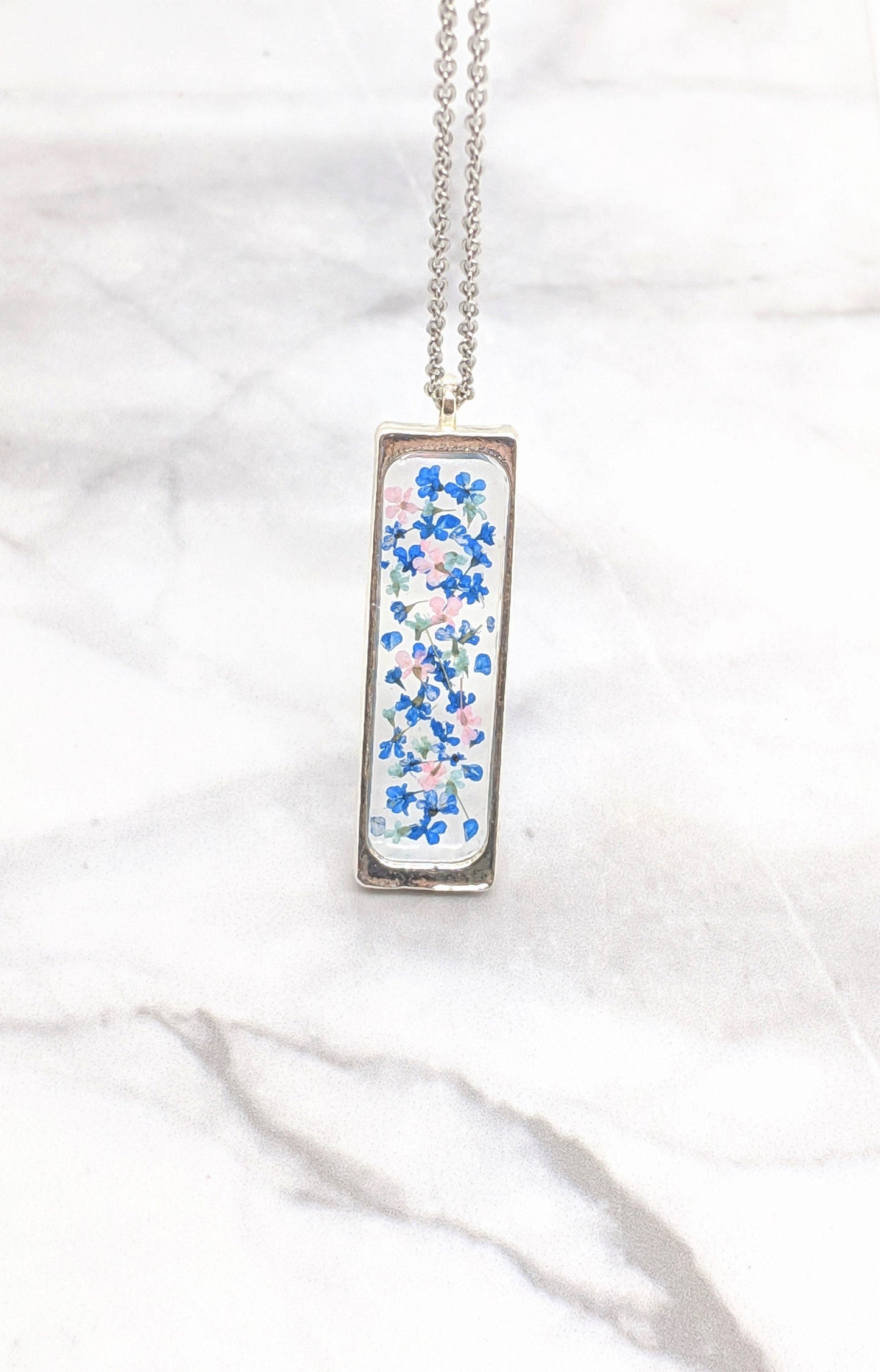 Pressed Flower Necklace, Navy Blue Bar Pendant, Real Pressed Flower Jewelry, Dried Flowers, Pressed Flowers, Resin Jewelry, Botanical