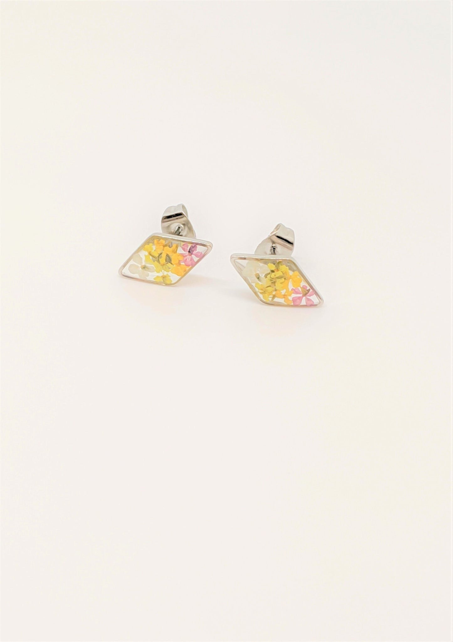 Diamond Ombre Pressed Flower Stud Earrings in Yellow and Dusty Purple