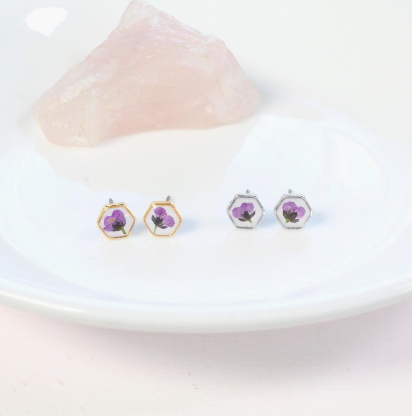 Tiny hexagon studs, real pressed flower titanium earrings, gold, silver, minimalist, handmade resin jewelry, purple dried flowers, botanical