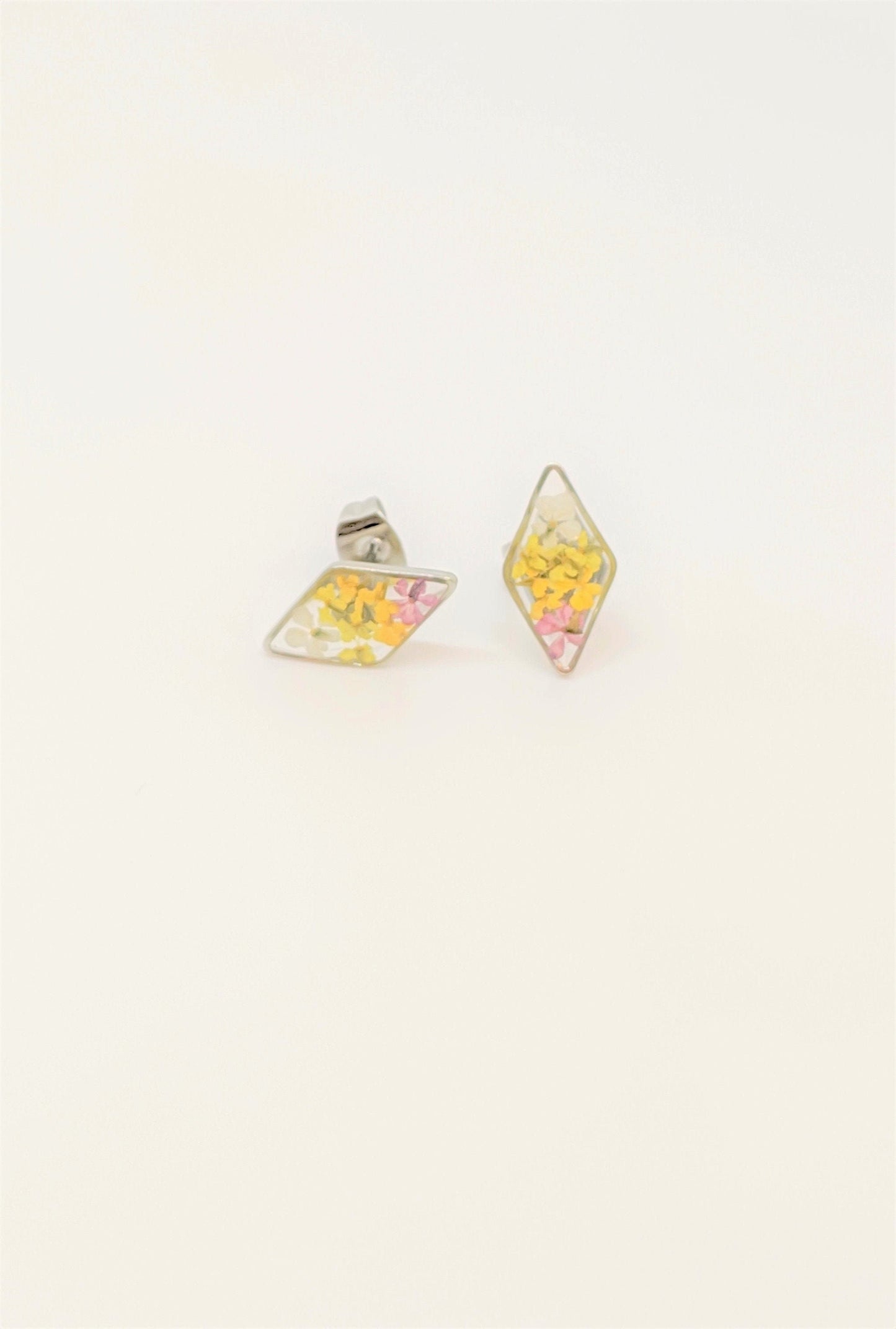 Diamond Ombre Pressed Flower Stud Earrings in Yellow and Dusty Purple